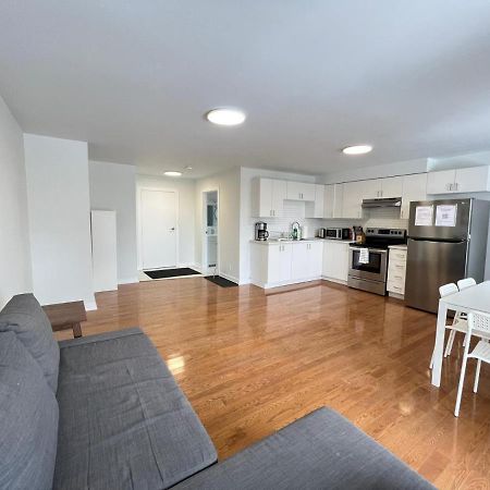 Letitia Heights !B Spacious And Quiet Private Bedroom With Shared Bathroom Barrie Exterior photo