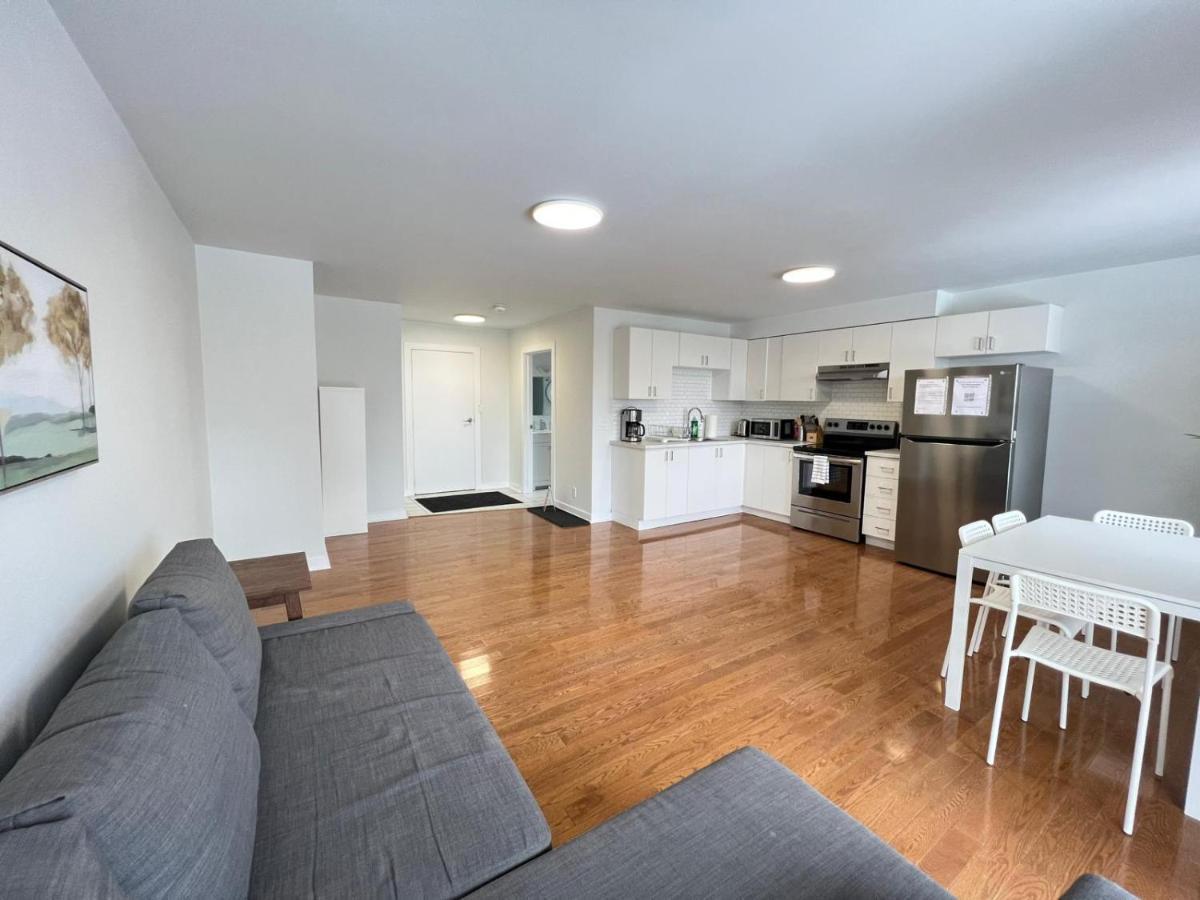 Letitia Heights !B Spacious And Quiet Private Bedroom With Shared Bathroom Barrie Exterior photo